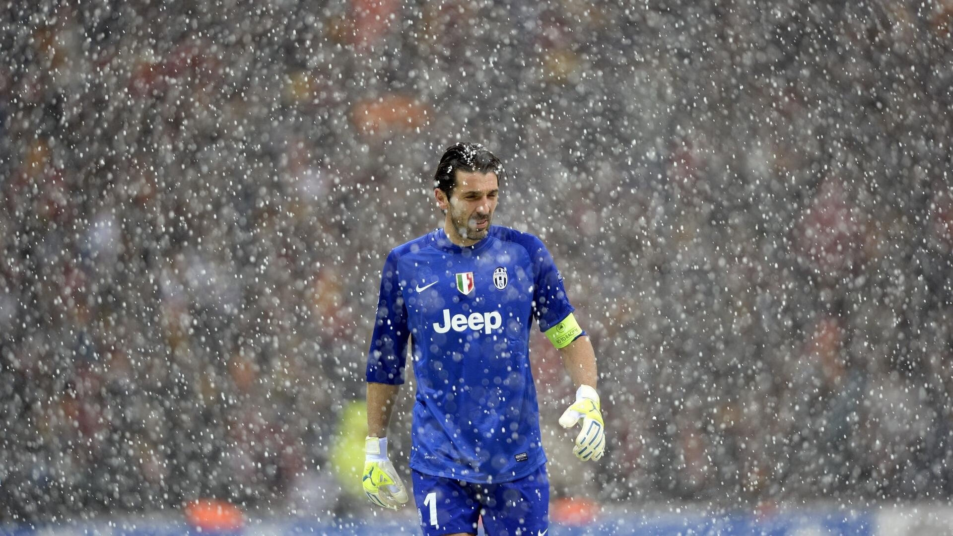 猛龙队主场负于雄鹿队,遭遇连败,猛龙对雄鹿第一场录像回放